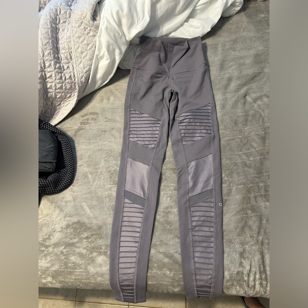 XS Alo Leggings